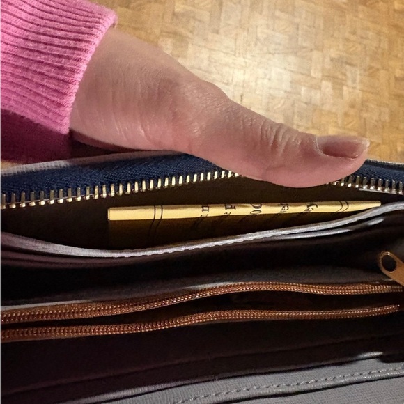 Seattle Seahawks wallet with zippers. - Picture 5 of 5